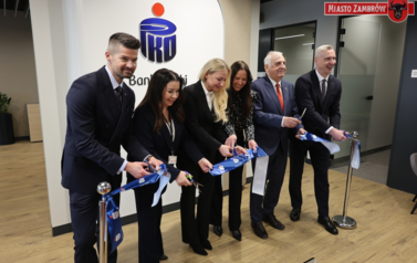 001 - Otwarcie nowej siedziby banku PKO BP  fot. J. Kurpiewska (49)