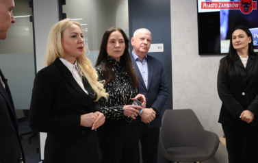 001 - Otwarcie nowej siedziby banku PKO BP  fot. J. Kurpiewska (37)