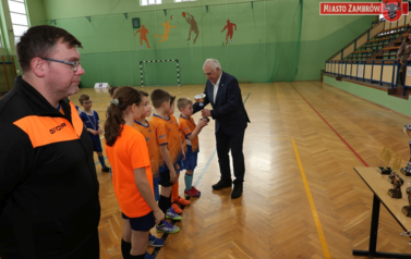 Piłkarskie emocje w Zambrowie! Relacja z Turnieju o Puchar Burmistrza 25