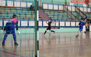 Piłkarskie emocje w Zambrowie! Relacja z Turnieju o Puchar Burmistrza 91