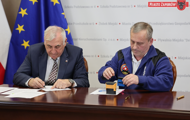 Zambr&oacute;w stawia na sport: Podpisanie um&oacute;w dotacyjnych ze stowarzyszeniami 7
