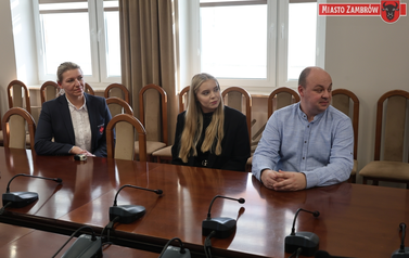 Zambr&oacute;w stawia na sport: Podpisanie um&oacute;w dotacyjnych ze stowarzyszeniami 26