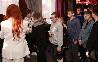 X Otwarty Turniej Szachowy o Puchar Burmistrza Miasta Zambr&oacute;w MOK 12
