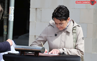 001 - symboliczne wmurowanie kamienia węgielnego ul. Magazynowa 8A 10 - 24.04.2026 r.  fot. J. Kurpiewska (102)