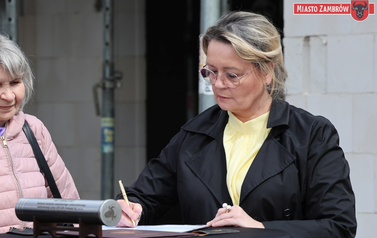 001 - symboliczne wmurowanie kamienia węgielnego ul. Magazynowa 8A 10 - 24.04.2026 r.  fot. J. Kurpiewska (80)