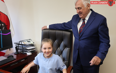 002 - Przedszkolaki z MP 1 z wizytą u Birmistrza 26.05.2026r. J. Kurpiewska (51)