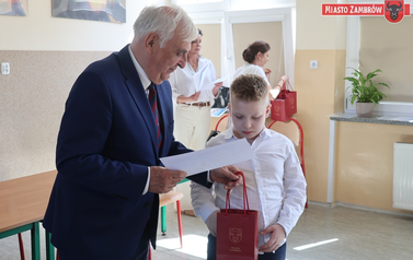 English Expert 2026 (9)
