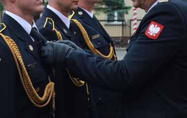 Powiatowe Obchody Dnia Strażaka w Zambrowie &mdash; Odznaczenia, Awanse i Wzruszające Chwile 44