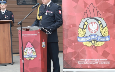 Powiatowe Obchody Dnia Strażaka w Zambrowie &mdash; Odznaczenia, Awanse i Wzruszające Chwile 50