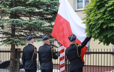 Powiatowe Obchody Dnia Strażaka w Zambrowie &mdash; Odznaczenia, Awanse i Wzruszające Chwile 54