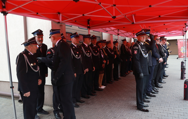 Powiatowe Obchody Dnia Strażaka w Zambrowie &mdash; Odznaczenia, Awanse i Wzruszające Chwile 57