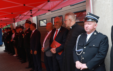 Powiatowe Obchody Dnia Strażaka w Zambrowie &mdash; Odznaczenia, Awanse i Wzruszające Chwile 60