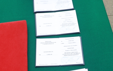Powiatowe Obchody Dnia Strażaka w Zambrowie &mdash; Odznaczenia, Awanse i Wzruszające Chwile 70