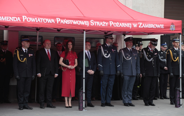 Powiatowe Obchody Dnia Strażaka w Zambrowie &mdash; Odznaczenia, Awanse i Wzruszające Chwile 75