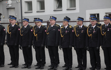 Powiatowe Obchody Dnia Strażaka w Zambrowie &mdash; Odznaczenia, Awanse i Wzruszające Chwile 87