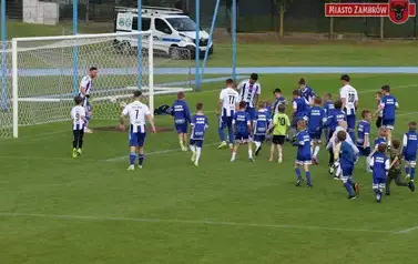 Piłkarskie Święto na Stadionie Miejskim &mdash; Olimpia Zambr&oacute;w żegna sezon z awansem do III Ligi! 3