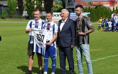 Piłkarskie Święto na Stadionie Miejskim &mdash; Olimpia Zambr&oacute;w żegna sezon z awansem do III Ligi! 14