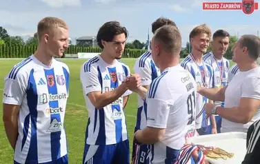Piłkarskie Święto na Stadionie Miejskim &mdash; Olimpia Zambr&oacute;w żegna sezon z awansem do III Ligi! 41