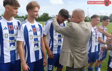 Piłkarskie Święto na Stadionie Miejskim &mdash; Olimpia Zambr&oacute;w żegna sezon z awansem do III Ligi! 46