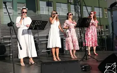 Letnia Estrada przy Szkole Podstawowej nr 3 53