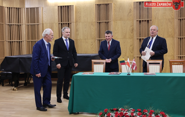 Zambrowska Szkoła Muzyczna podpisała umowy o wsp&oacute;łpracy z Litwą i Łotwą 1