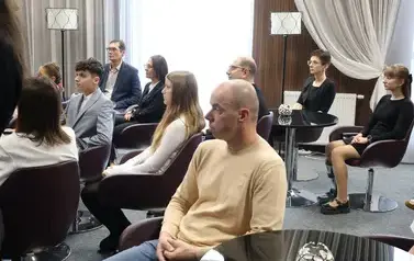 Nagrody Burmistrza Miasta Zambr&oacute;w trafiły do najzdolniejszych uczni&oacute;w szk&oacute;ł podstawowych 24
