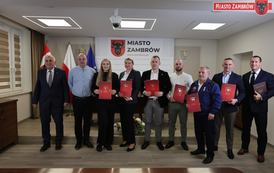 Zambr&oacute;w stawia na sport: Podpisanie um&oacute;w dotacyjnych ze stowarzyszeniami 1