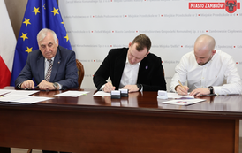 Zambr&oacute;w stawia na sport: Podpisanie um&oacute;w dotacyjnych ze stowarzyszeniami 12