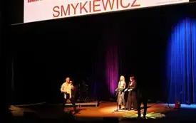 Galeria aktualności Antek Smykiewicz zaśpiewał z okazji Dnia Kobiet 43