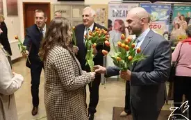 Galeria aktualności Antek Smykiewicz zaśpiewał z okazji Dnia Kobiet 45