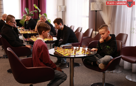 X Otwarty Turniej Szachowy o Puchar Burmistrza Miasta Zambr&oacute;w MOK 76