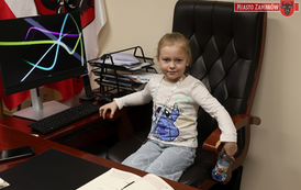 Wizyta uczni&oacute;w z SP nr 3 w Urzędzie Miasta Zambr&oacute;w 21
