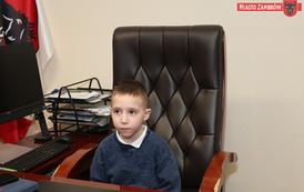 Mali goście w Urzędzie Miasta Zambr&oacute;w - Dzieci z Miejskiego Przedszkola nr 5 z wizytą u Burmistrza 17