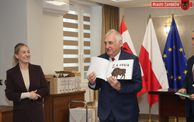 Mali goście w Urzędzie Miasta Zambr&oacute;w - Dzieci z Miejskiego Przedszkola nr 5 z wizytą u Burmistrza 41
