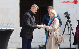 001 - symboliczne wmurowanie kamienia węgielnego ul. Magazynowa 8A 10 - 24.04.2026 r.  fot. J. Kurpiewska (163)