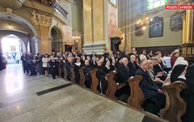 Miasto Zambr&oacute;w oddało hołd abp. J&oacute;zefowi Michalikowi &mdash; delegacja na pogrzebie w Bazylice Archikatedralnej w Przemyślu 10