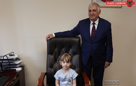 002 - Przedszkolaki z MP 1 z wizytą u Birmistrza 26.05.2026r. J. Kurpiewska (118)