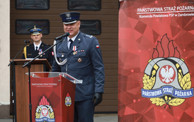 Powiatowe Obchody Dnia Strażaka w Zambrowie &mdash; Odznaczenia, Awanse i Wzruszające Chwile 12