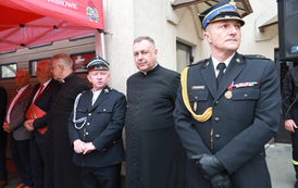 Powiatowe Obchody Dnia Strażaka w Zambrowie &mdash; Odznaczenia, Awanse i Wzruszające Chwile 59