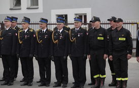 Powiatowe Obchody Dnia Strażaka w Zambrowie &mdash; Odznaczenia, Awanse i Wzruszające Chwile 88