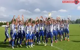 Piłkarskie Święto na Stadionie Miejskim &mdash; Olimpia Zambr&oacute;w żegna sezon z awansem do III Ligi! 18