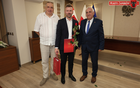 Uroczyste Wręczenie Akt&oacute;w Awansu Zawodowego Nauczycieli w Zambrowie 7