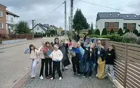 77575