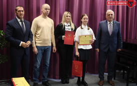 Nagrody Burmistrza Miasta Zambr&oacute;w trafiły do najzdolniejszych uczni&oacute;w szk&oacute;ł podstawowych 2 10