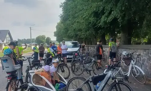Zdjęcie do Pierwszy kr&oacute;tki rajd "Zambr&oacute;w na rowery"