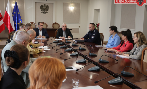 Zdjęcie do Bezpieczeństwo w zambrowskich plac&oacute;wkach oświatowych. Spotkanie Burmistrza z przedstawicielami służb i oświaty