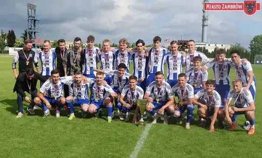 Piłkarskie Święto na Stadionie Miejskim — Olimpia Zambrów żegna sezon z awansem do III Ligi!