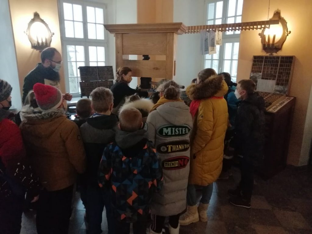  Uczniowie Trójki na wycieczce szlakiem atrakcji Supraśl – Białystok 
