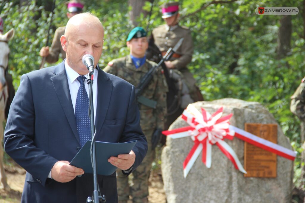 Odsłonięcie tablicy pamiątkowej ppłk. Jana Hipolita Litewskiego 09.09.2023 - fot. J. Włodkowska