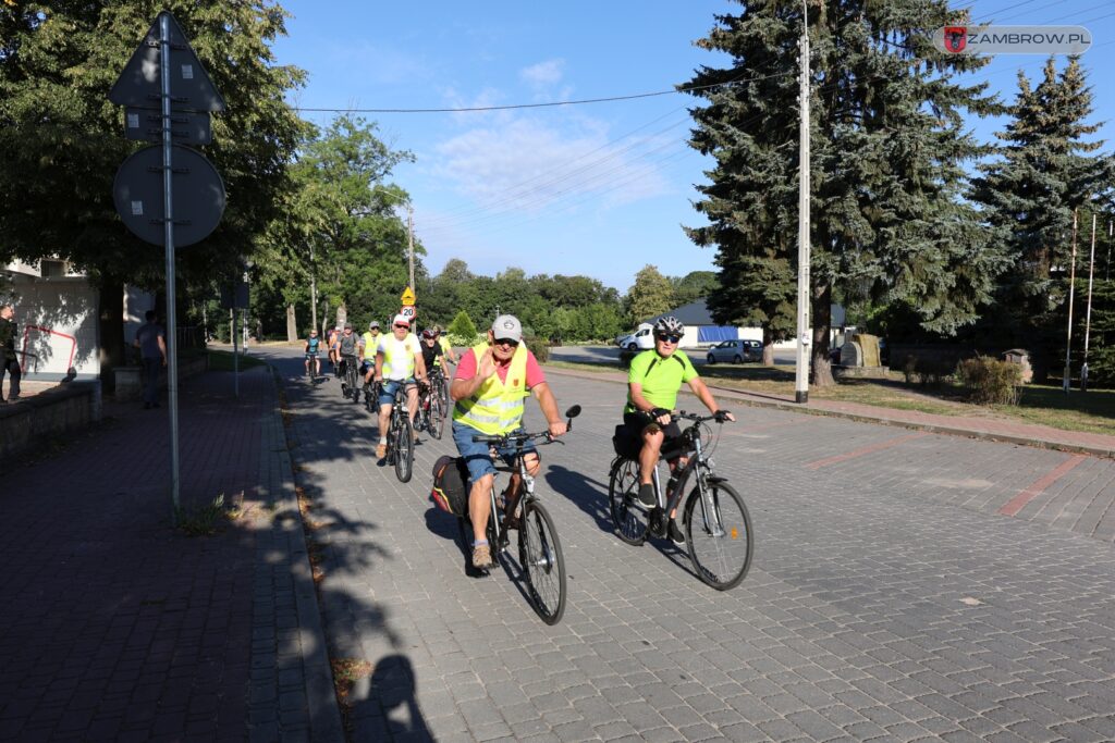 Rowerzyści w tegorocznej pielgrzymce do Hodyszewa 11.08.2024r. fot. M. Maciejewski